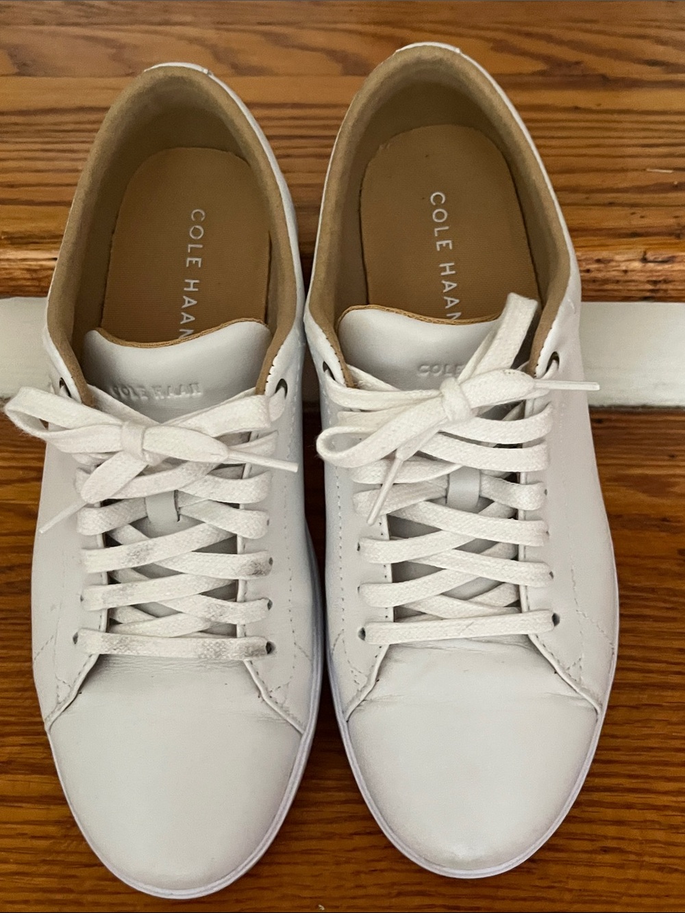 Cole Haan Off-White Leather Low-Top Sneakers 7.5